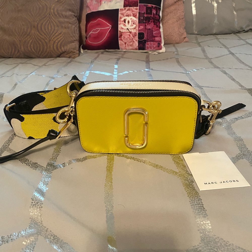 Marc Jacobs Snapshot Crossbody Bag